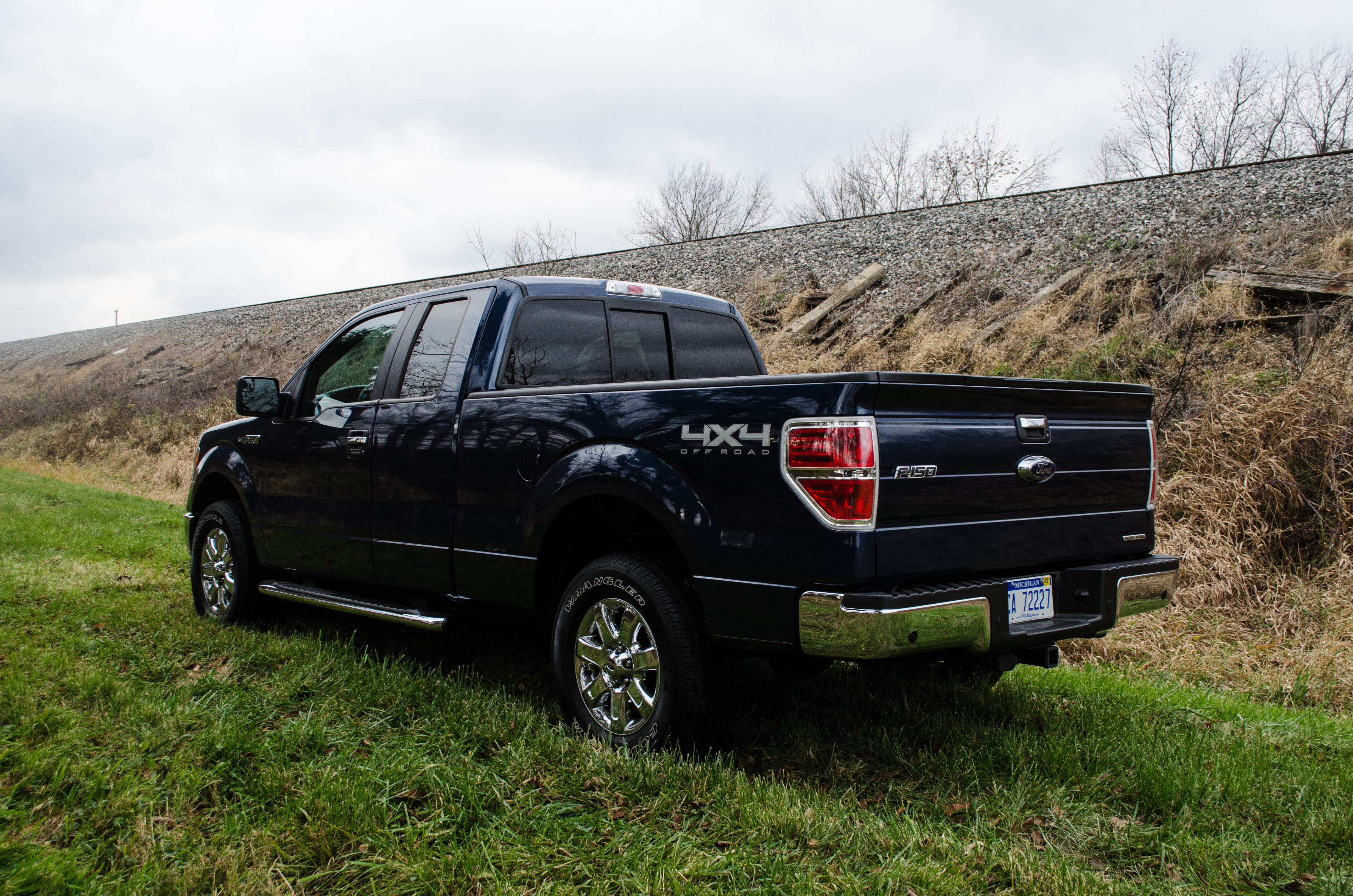 2014 Ford F-150 XLT (3 of 37) - Motor Review