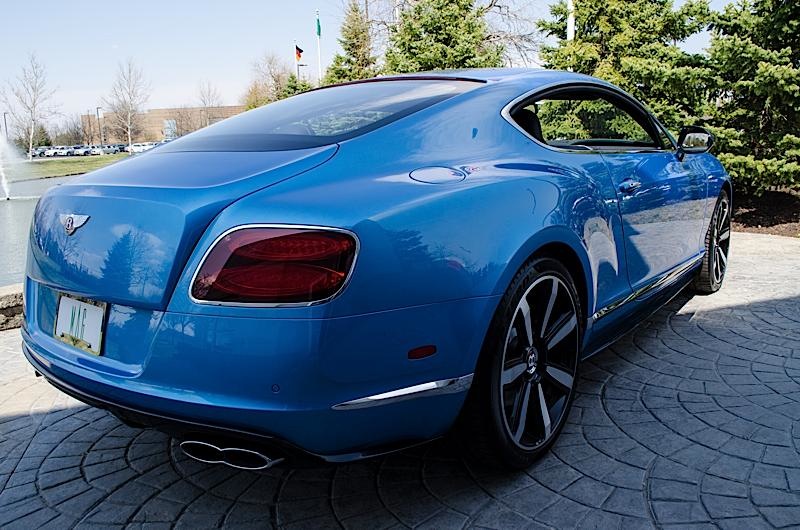 Bentley Continental бирюза